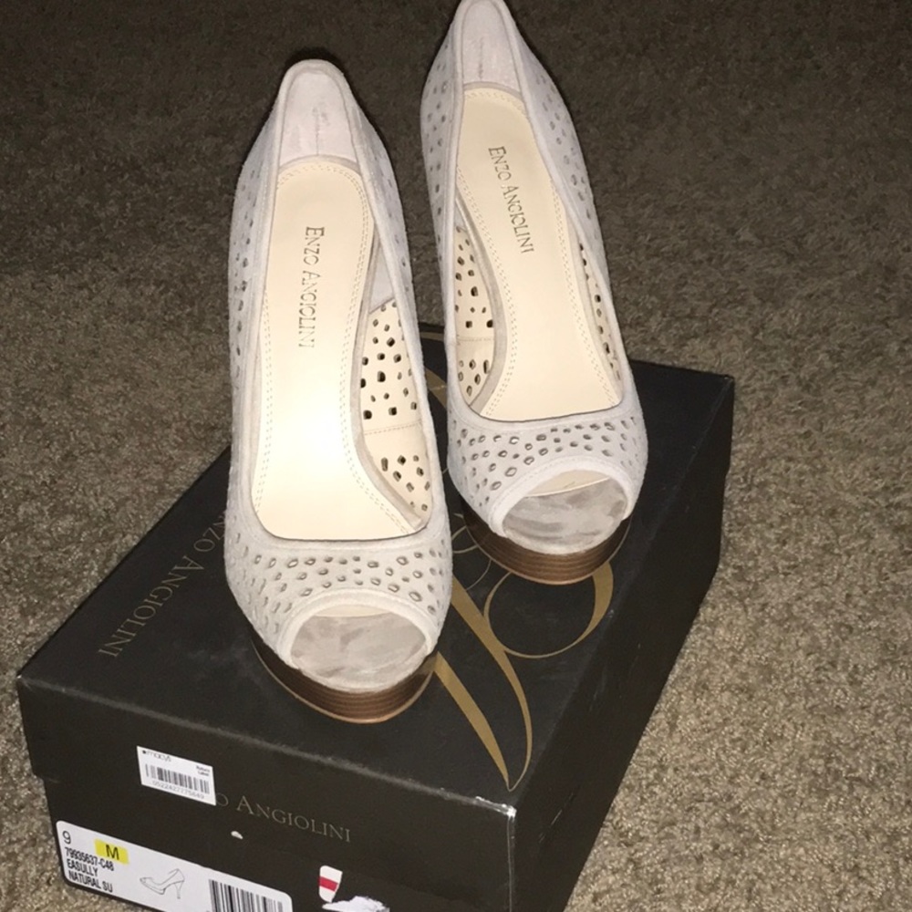 Enzo Angiolini Pumps